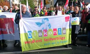 Protest gegen das kirchliche Arbeitsrecht in Würzburg