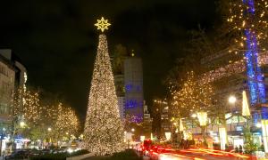 Weihnachtsbaum mit Kerzen
