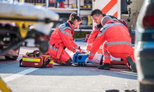 Sanitäter bei der Arbeit