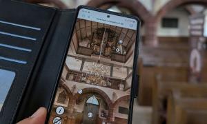 Mit dem Smartphone durch eine digitale Kirchenführung in St. Johannis in Lauf