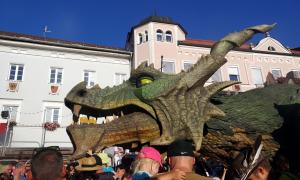 Drachenfigur in dem ort Furth