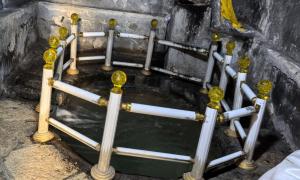 Die heilige Wasserquelle Kaniya Sipî im Lalisch-Tal im Nordirak